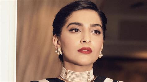 sonam kapoor xxx videos|Indian Actress Sonam Kapoor Porn Videos